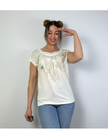 Camiseta apliques florales